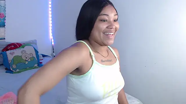 Snapshot of latin_riahnna_jp chatting on 07/22/26, 12:52 latin riahnna jp online show from 07/22/26, 12:52