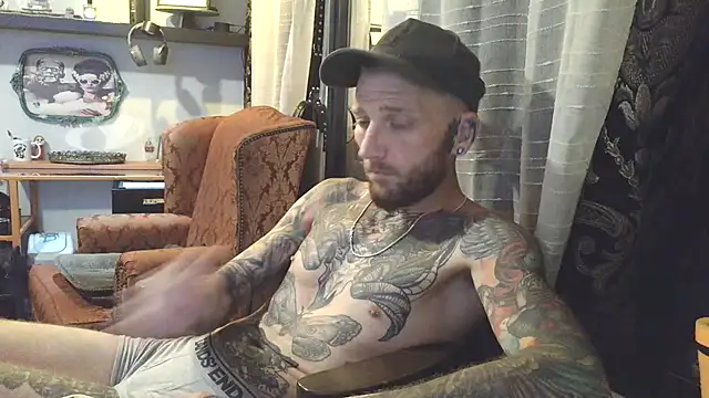 Snapshot of F_D_R_ chatting on 06/28/26, 10:32 F D R online show from 06/28/26, 10:32
