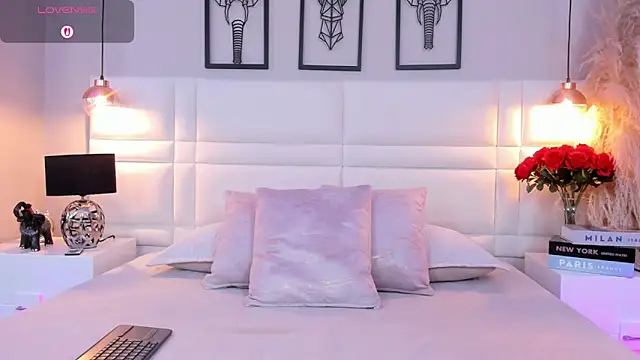 RaquelHyde  online show from 02/08/26, 12:41