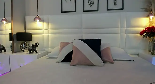 RaquelHyde  online show from 06/18/26, 08:13