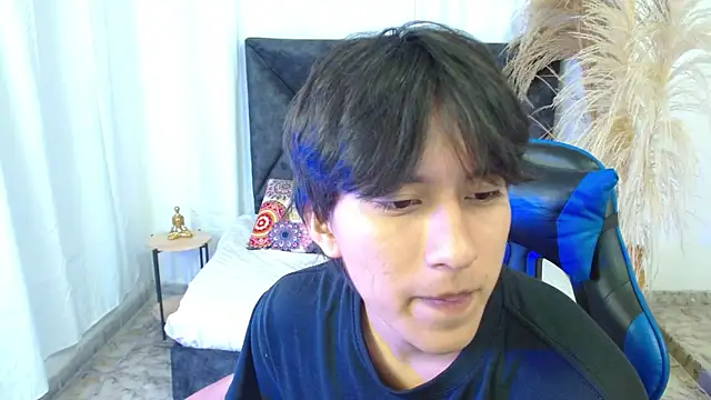 nikoo 18 online show from 02/25/26, 01:43