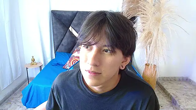 nikoo 18 online show from 03/04/26, 01:39