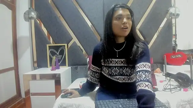 Maggyx online show from 06/30/26, 01:23