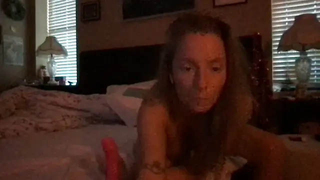 Snapshot of mooviebaby chatting on 02/07/26, 01:59 mooviebaby online show from 02/07/26, 01:59