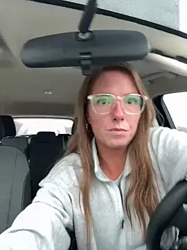 Snapshot of mooviebaby chatting on 03/15/26, 08:48 mooviebaby online show from 03/15/26, 08:48