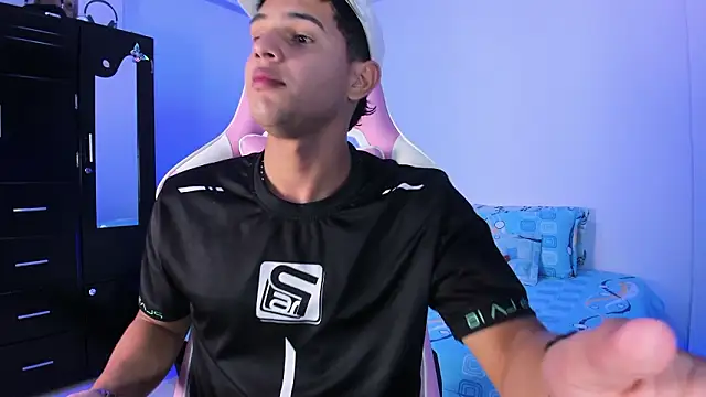 Snapshot of Adrian_Prime_ chatting on 02/24/26, 07:23 Adrian Prime online show from 02/24/26, 07:23