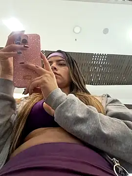  as una77 online show from 04/08/26, 09:48