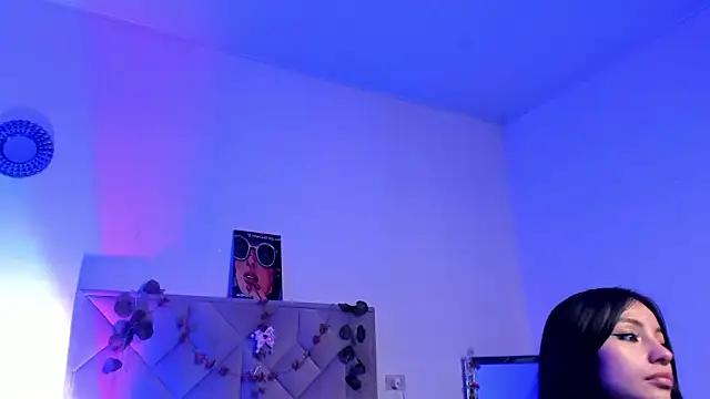 Chloe Miller 2 online show from 03/07/26, 06:32