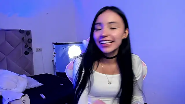 Chloe Miller 2 online show from 03/15/26, 10:27