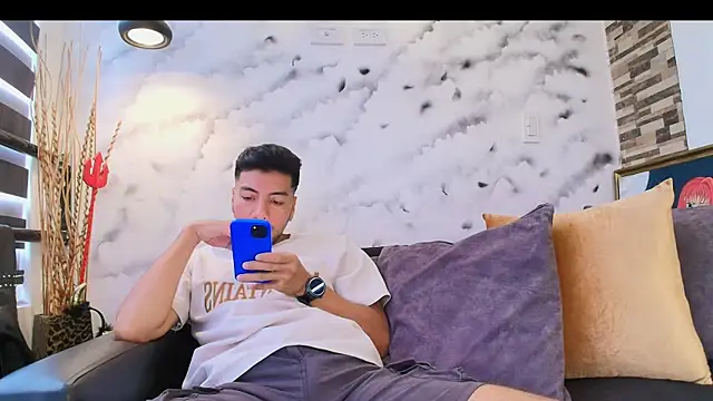 Snapshot of Max_Hornye chatting on 02/26/26, 06:40 Max Hornye online show from 02/26/26, 06:40