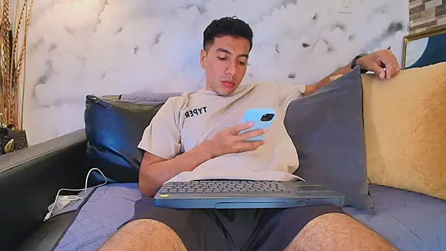 Max Hornye online show from 03/31/26, 06:52