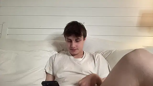 Snapshot of NoahhSkye chatting on 02/12/26, 08:37 NoahhSkye online show from 02/12/26, 08:37