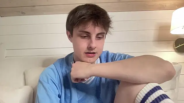 Snapshot of NoahhSkye chatting on 02/15/26, 01:02 NoahhSkye online show from 02/15/26, 01:02