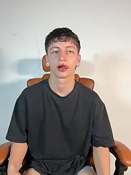 ARON LUXX online show from 03/21/26, 02:31