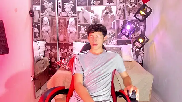 Snapshot of Christian_Foxx chatting on 03/01/26, 12:23 Christian Foxx online show from 03/01/26, 12:23