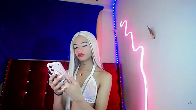 DahliaGill online show from 04/09/26, 12:43