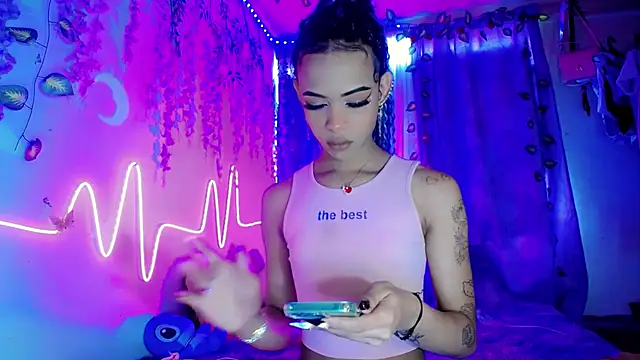 DahliaGill online show from 07/15/26, 04:12