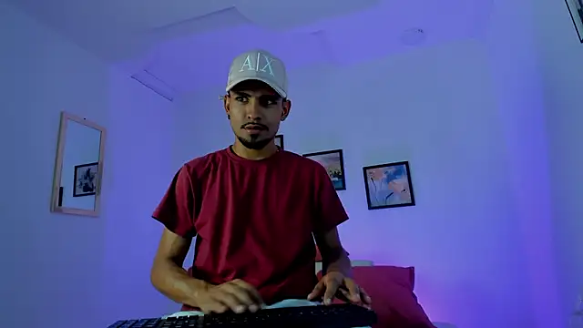 Snapshot of neyder_sanz chatting on 02/08/26, 03:21 neyder sanz online show from 02/08/26, 03:21