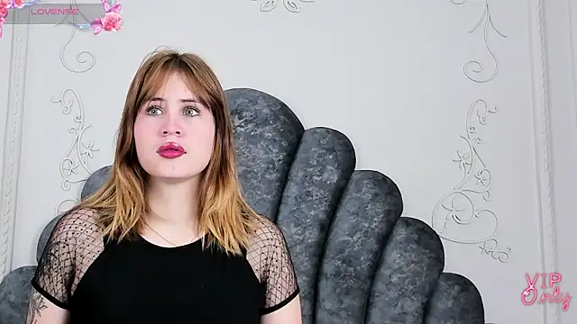 Snapshot of Amelia-Grace chatting on 02/26/26, 03:11 Amelia-Grace online show from 02/26/26, 03:11