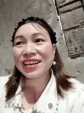 Snapshot of cong1122 chatting on 02/18/26, 10:33 cong1122 online show from 02/18/26, 10:33