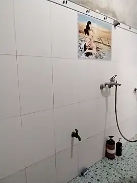 Snapshot of cong1122 chatting on 02/19/26, 11:17 cong1122 online show from 02/19/26, 11:17