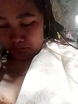 Snapshot of bongtuyet11 chatting on 02/06/26, 01:54 bongtuyet11 online show from 02/06/26, 01:54