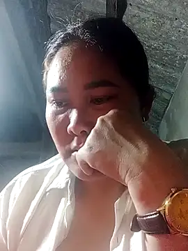 Snapshot of bongtuyet11 chatting on 02/17/26, 11:07 bongtuyet11 online show from 02/17/26, 11:07