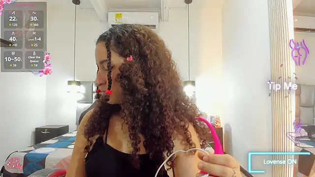 Snapshot of NoaMalak7 chatting on 02/18/26, 07:43 NoaMalak7 online show from 02/18/26, 07:43