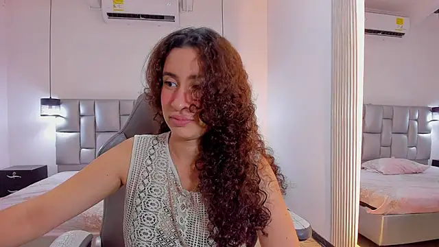 Snapshot of NoaMalak7 chatting on 02/25/26, 08:40 NoaMalak7 online show from 02/25/26, 08:40