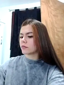 EmiNavarro online show from 07/07/26, 02:58