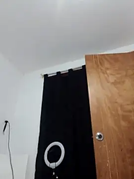 EmiNavarro online show from 07/14/26, 12:13