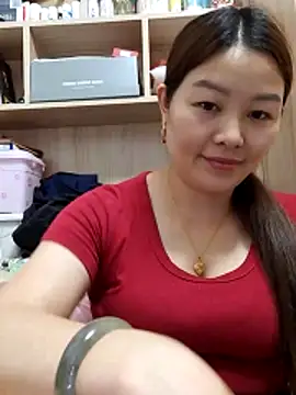 Snapshot of Jennie_dogy chatting on 05/16/26, 12:15 Jennie dogy online show from 05/16/26, 12:15