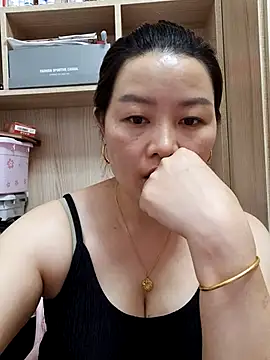 Snapshot of Jennie_dogy chatting on 06/07/26, 02:16 Jennie dogy online show from 06/07/26, 02:16