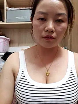 Snapshot of Jennie_dogy chatting on 06/26/26, 01:04 Jennie dogy online show from 06/26/26, 01:04