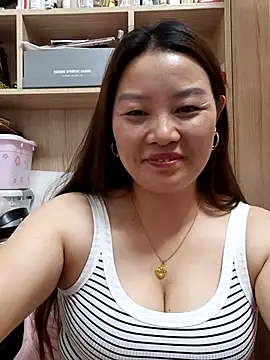 Snapshot of Jennie_dogy chatting on 07/03/26, 12:44 Jennie dogy online show from 07/03/26, 12:44