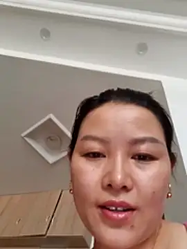 Snapshot of Jennie_dogy chatting on 07/18/26, 01:32 Jennie dogy online show from 07/18/26, 01:32