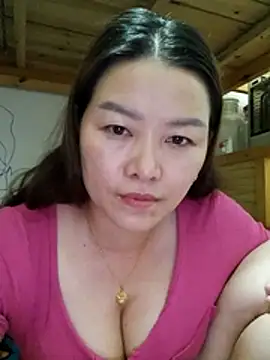 Snapshot of Jennie_dogy chatting on 07/25/26, 02:47 Jennie dogy online show from 07/25/26, 02:47