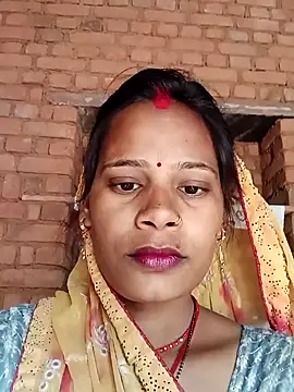 Snapshot of Hot_ree64 chatting on 02/18/26, 07:04 Hot ree64 online show from 02/18/26, 07:04