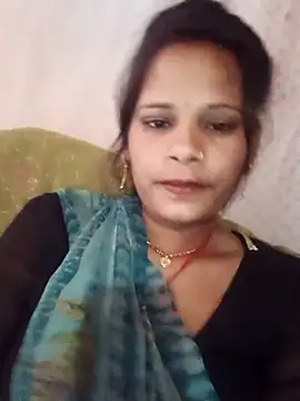 Snapshot of Hot_ree64 chatting on 03/04/26, 09:04 Hot ree64 online show from 03/04/26, 09:04