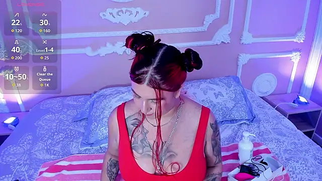 Snapshot of SusiWild chatting on 02/24/26, 03:48 SusiWild online show from 02/24/26, 03:48