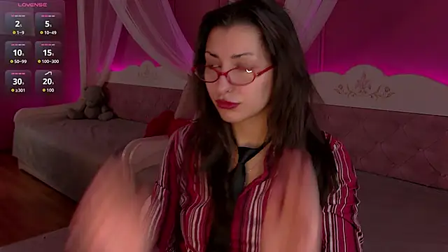 Snapshot of AngelaCox chatting on 02/08/26, 06:17 AngelaCox online show from 02/08/26, 06:17