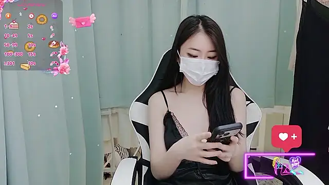 Snapshot of dami539 chatting on 06/28/26, 12:27 dami539 online show from 06/28/26, 12:27