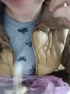 LiilyZi online show from 03/18/26, 01:20