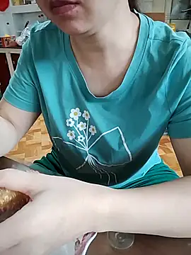 LiilyZi online show from 04/16/26, 01:28