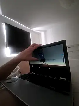 Tommyzzzzzz online show from 04/19/26, 07:51