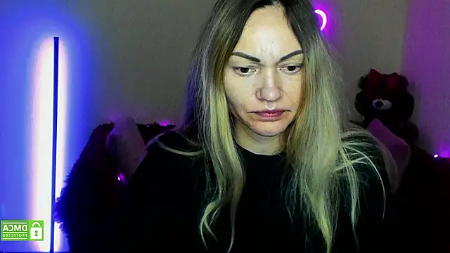 Snapshot of BlondMikey22 chatting on 02/11/26, 06:18 BlondMikey22 online show from 02/11/26, 06:18