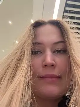 Snapshot of blonde_exe chatting on 02/13/26, 03:41 blonde exe online show from 02/13/26, 03:41