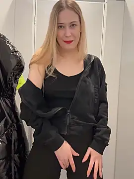 Snapshot of blonde_exe chatting on 02/14/26, 04:26 blonde exe online show from 02/14/26, 04:26