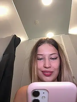 Snapshot of blonde_exe chatting on 07/02/26, 03:18 blonde exe online show from 07/02/26, 03:18