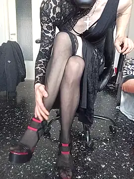 Snapshot of LASCHIAVA6TV72 chatting on 02/13/26, 09:49 LASCHIAVA6TV72 online show from 02/13/26, 09:49